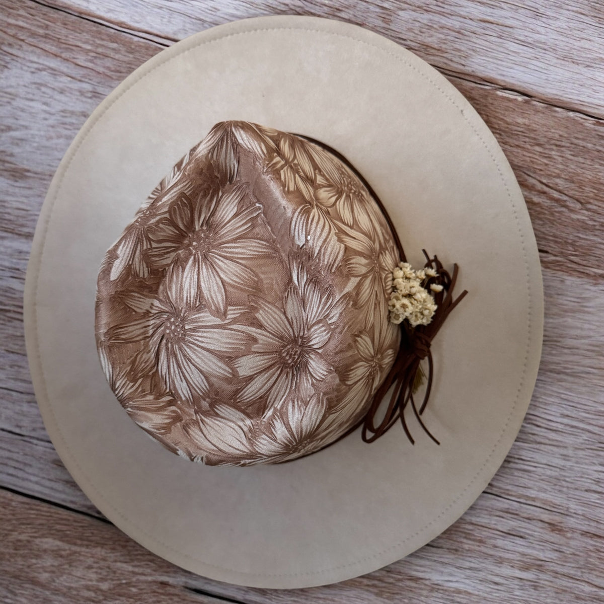 Boho Western Ivory Playful Daisies Brown Burned Wide Brim Fedora with Travel Bag & Hat Clip