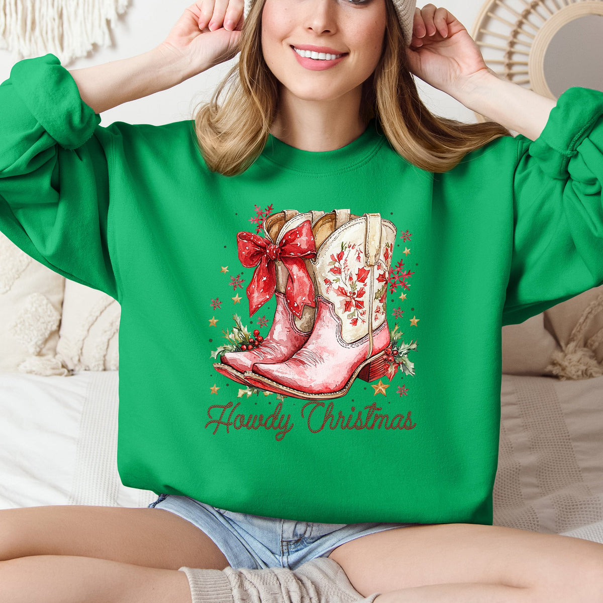 HOWDY CHRISTMAS Cowboy Boots & Bow Western Country Holiday Sweatshirt in 5 Colors S-2XL