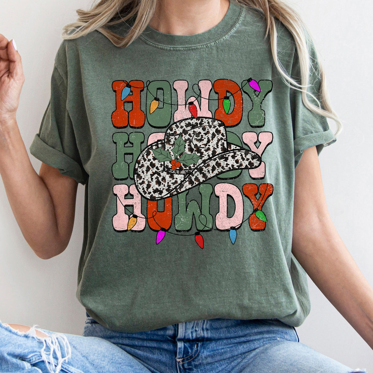 HOWDY HOWDY HOWDY Christmas Leopard Print Cowboy Hat Retro Text Tee in 13 Colors S-2XL